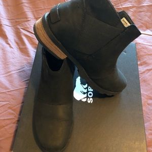 Offering free shipping - Sorel Emelie Chelsea’s